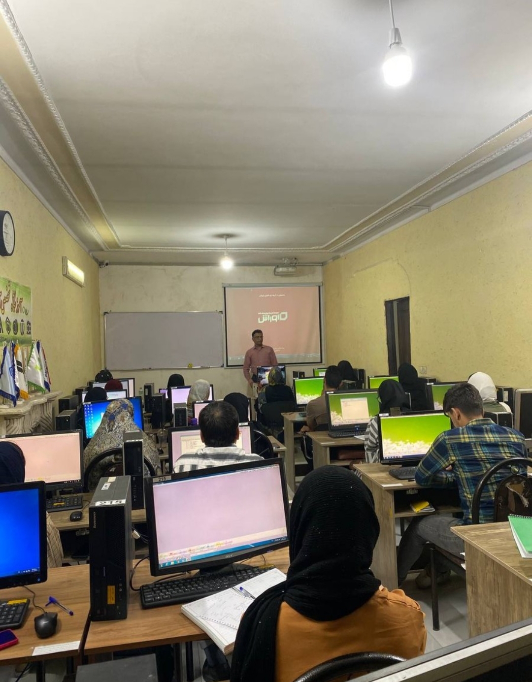 خدمات تخصصی حسابداری و نمایندگی محک