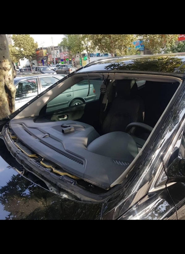 شیشه اتومبیل مدرن