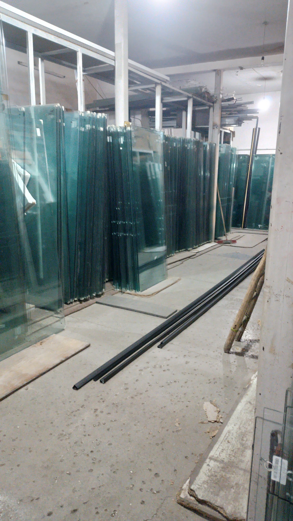 خدمات شیشه ،فروش ونصب شرکت ویستارضوان