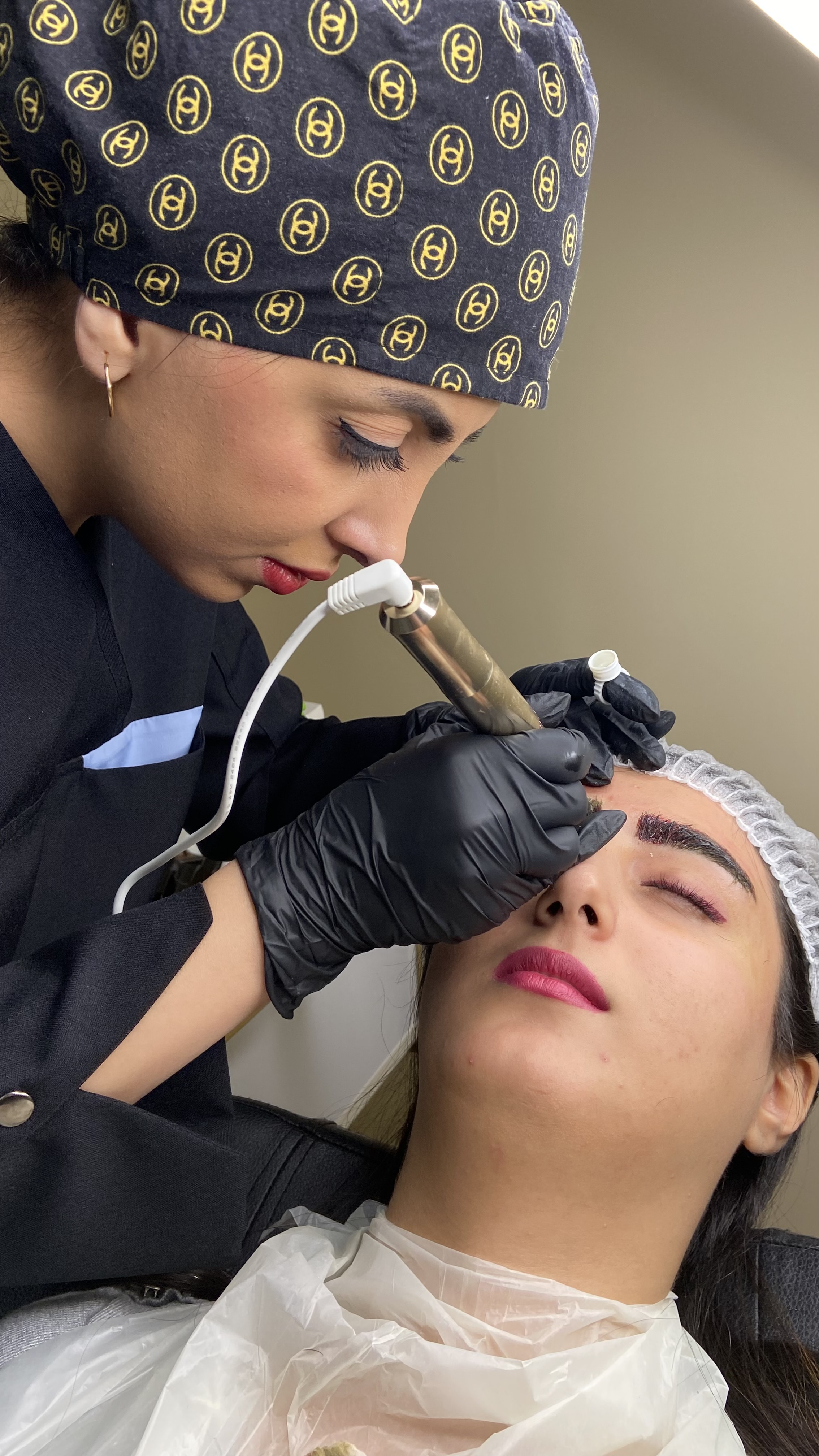 مرکز تخصصی پوست، مو، لیزر و زیبایی ماهان