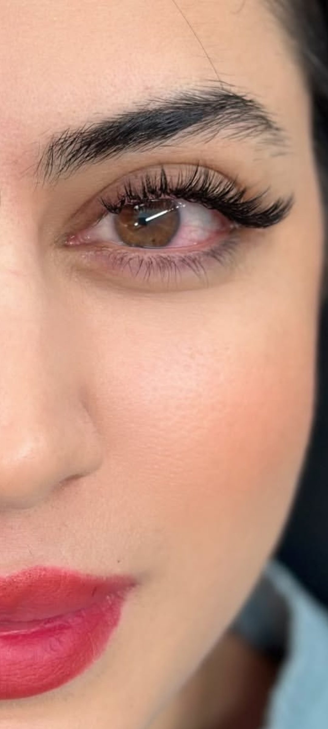 خدمات اکستنشن مژه دینا