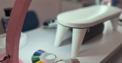 کاشت و ترمیم ناخن با غزال و شقایق