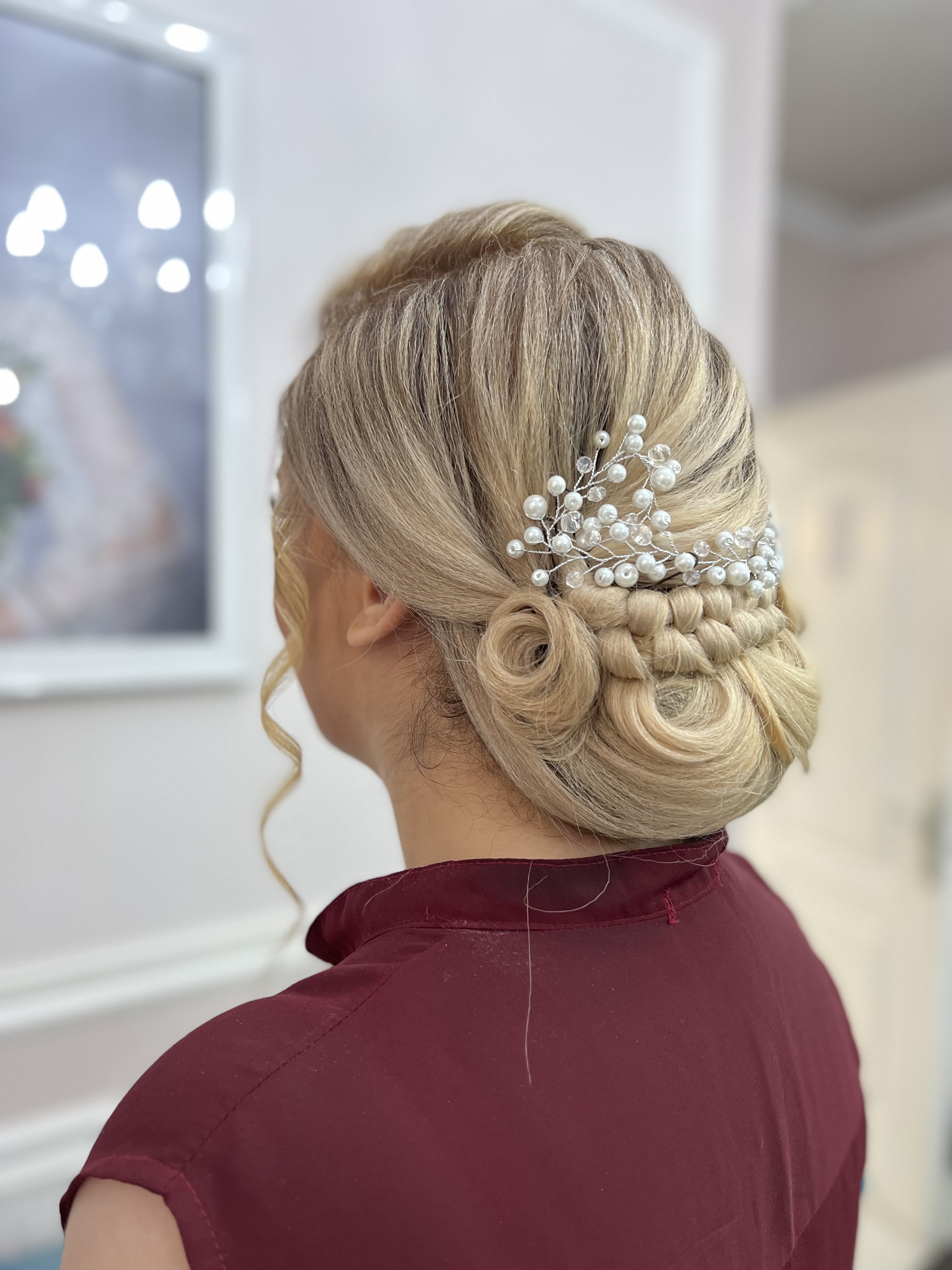 سالن زیبایی رزسفید