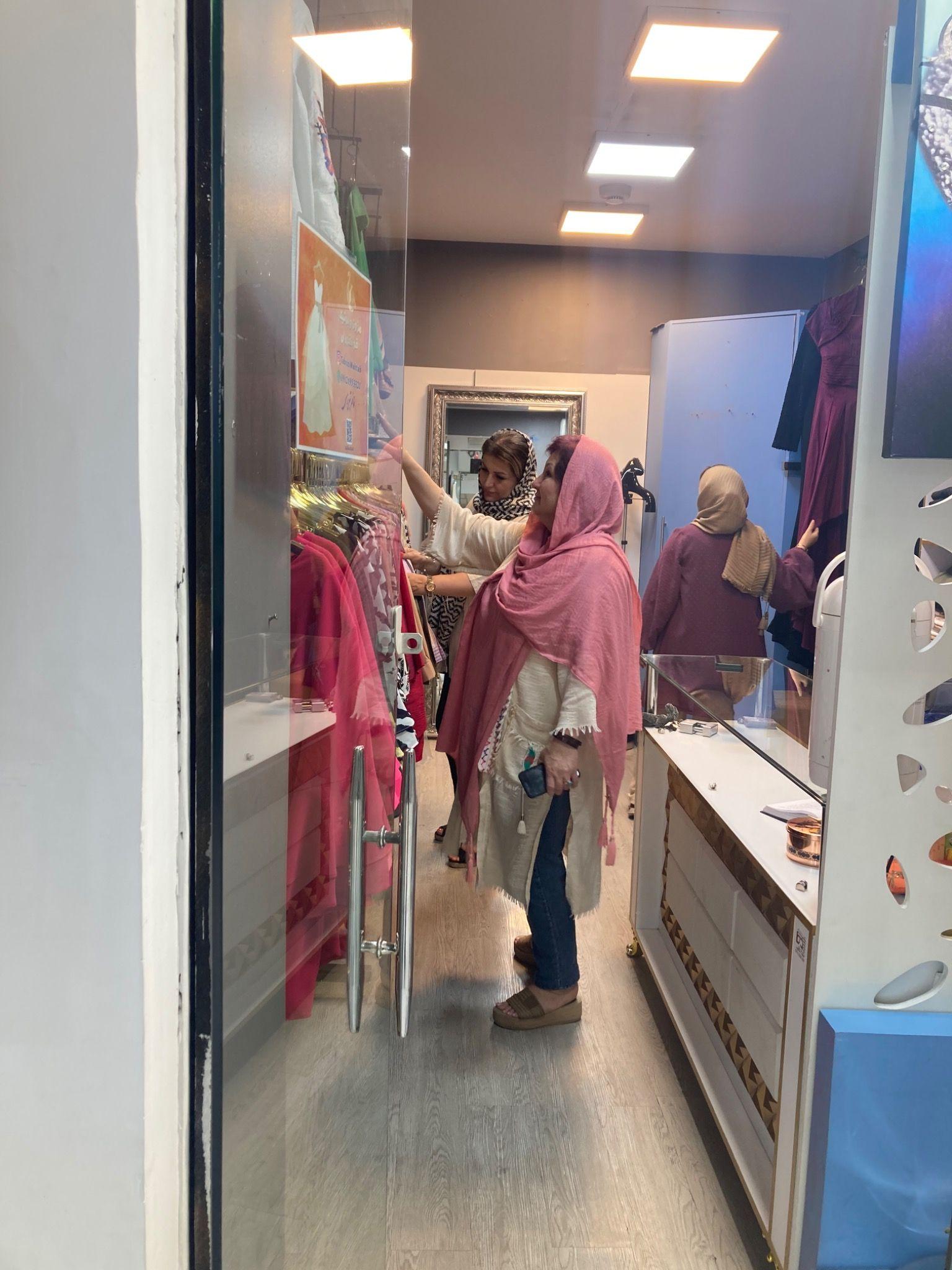 بوتیک قو نقره ای