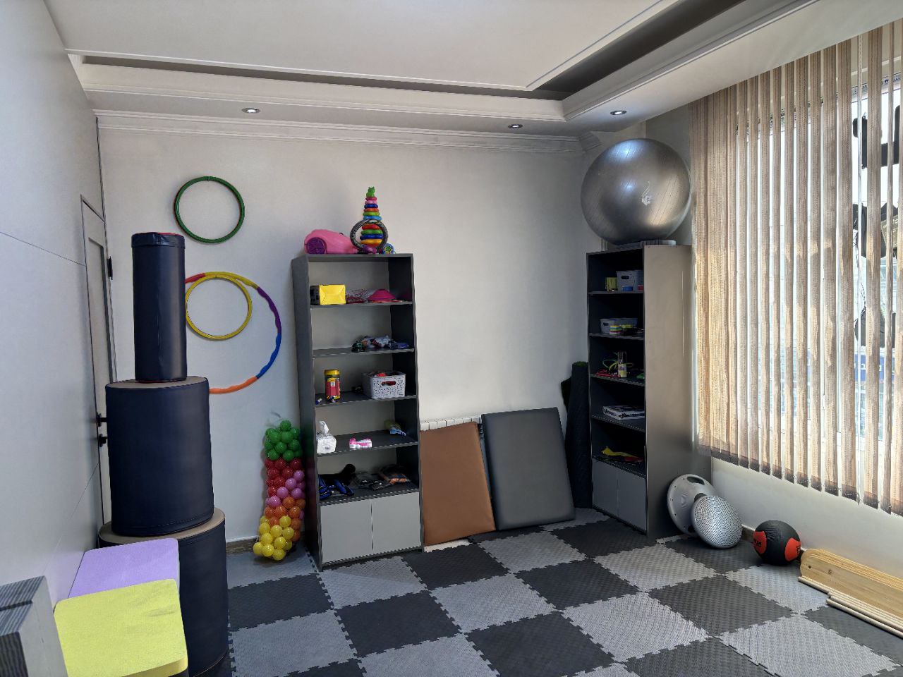 کاردرمانی و گفتاردرمانی همیشه بهار