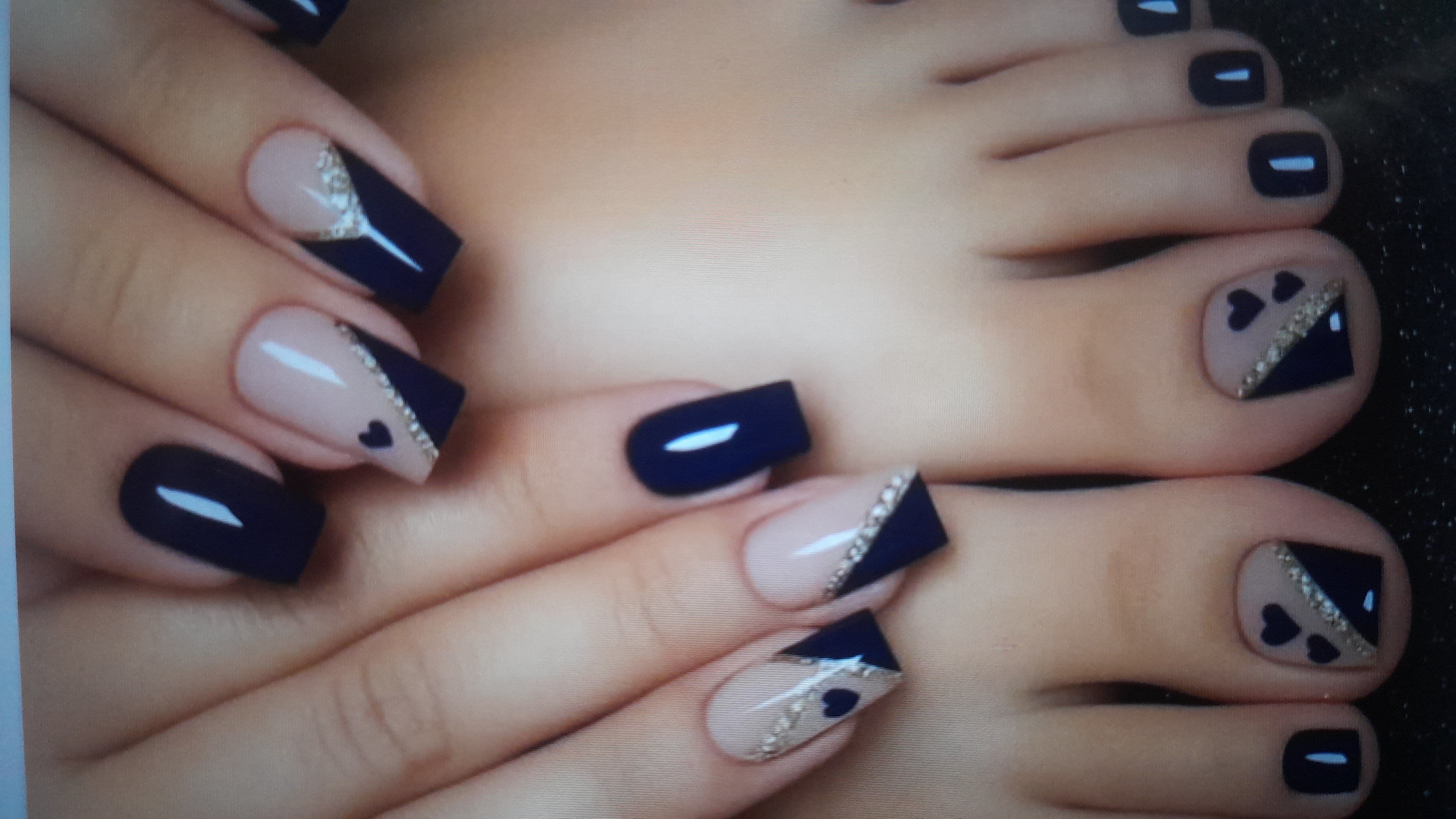 مرکز ناخن رویال صدف