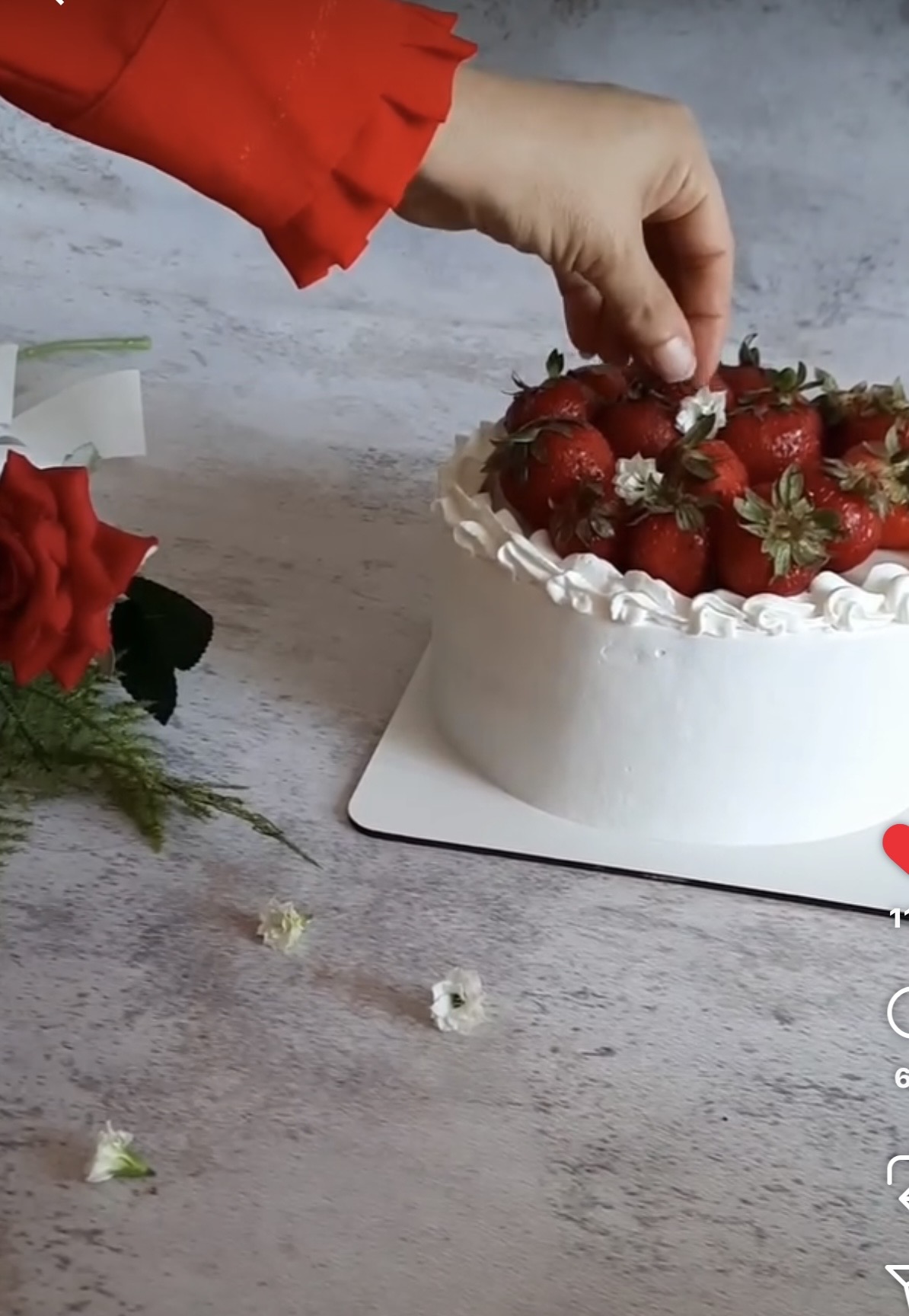 کیک و شیرینی خانگی(تولد،کافه،دسر)حفیظی