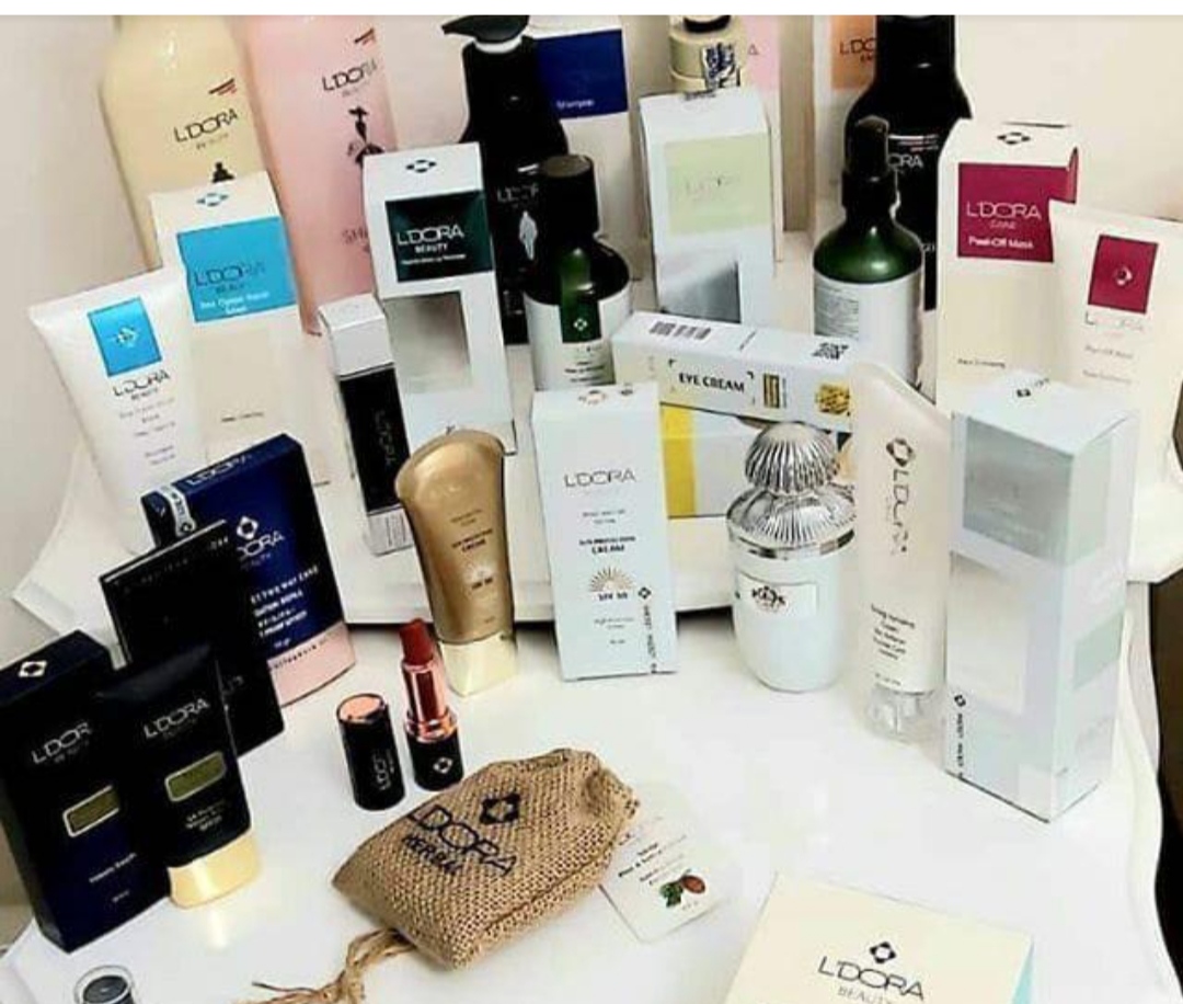 لدورا شاپ. مشاوره تخصصی پوست و مو