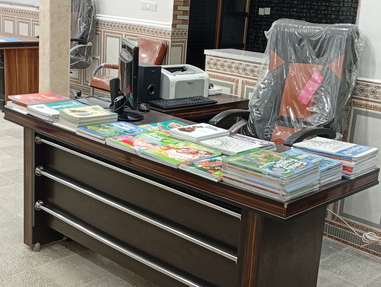 آکادمی زبان پارسیس