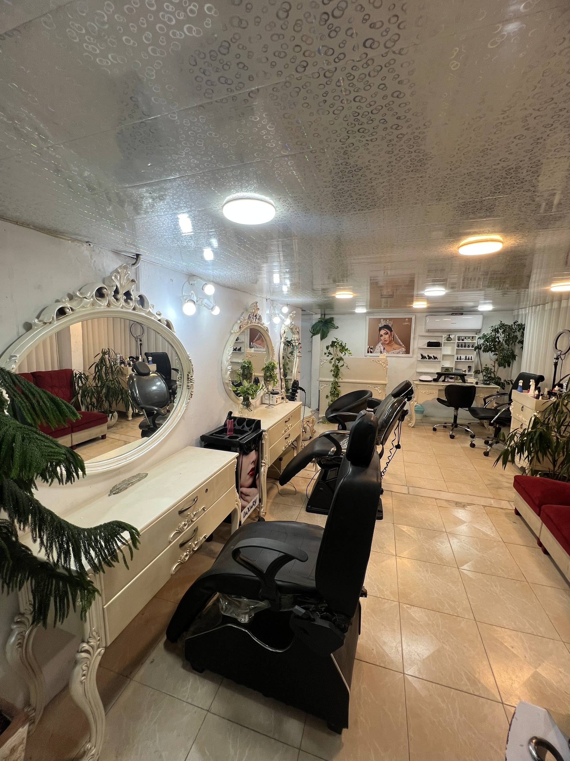 سالن زیبایی ویداناز فومن