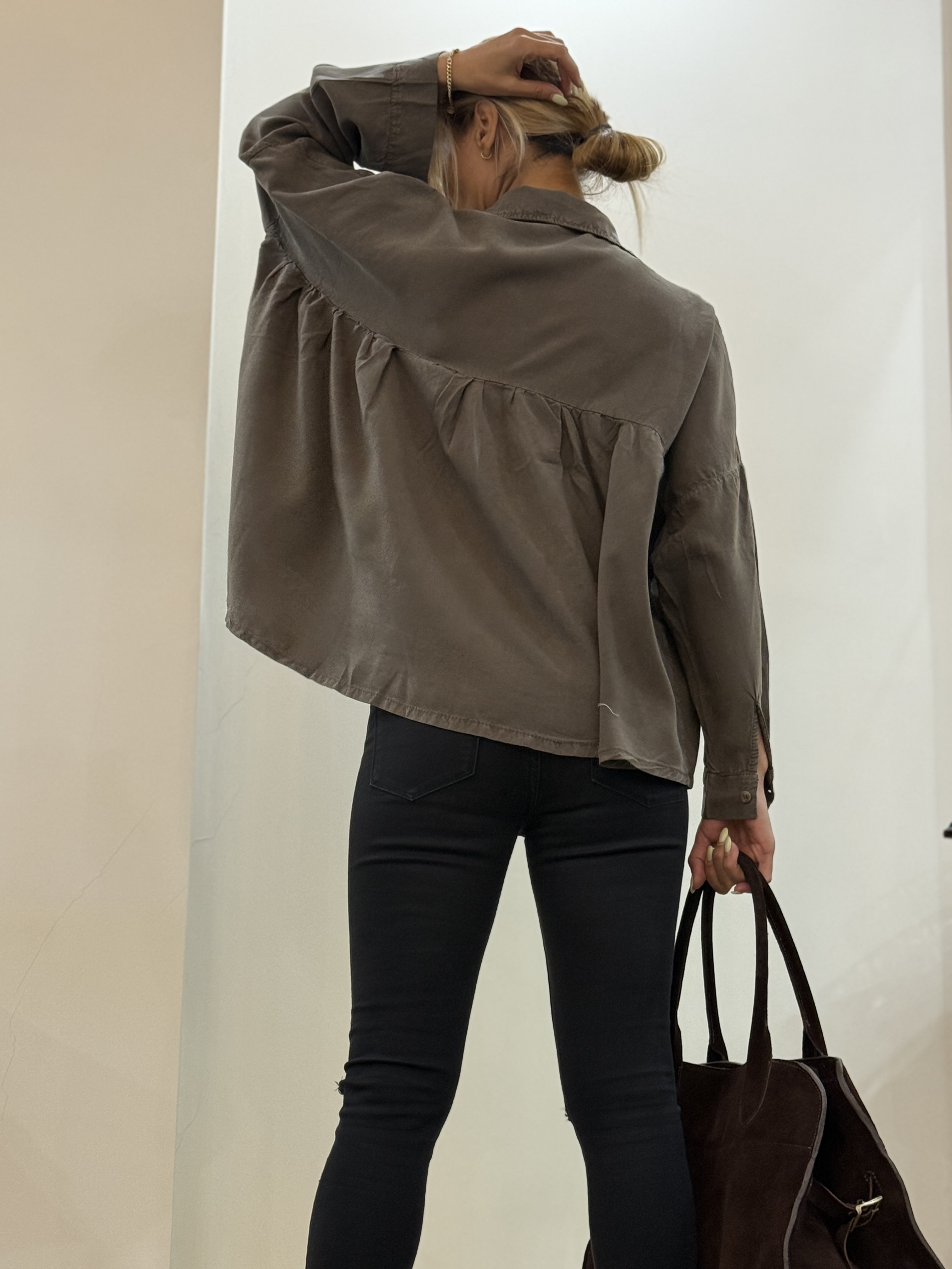 مزون نيكشيد