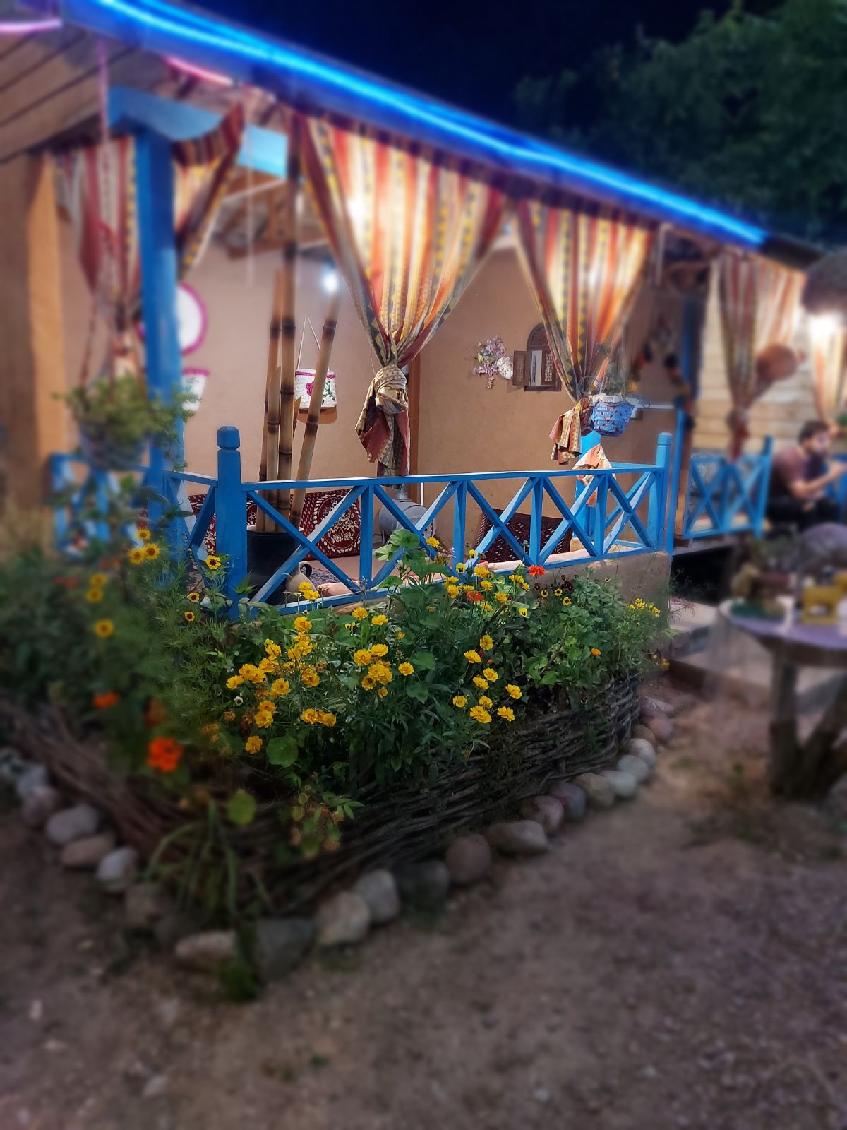 رستوران ننه گلبهار