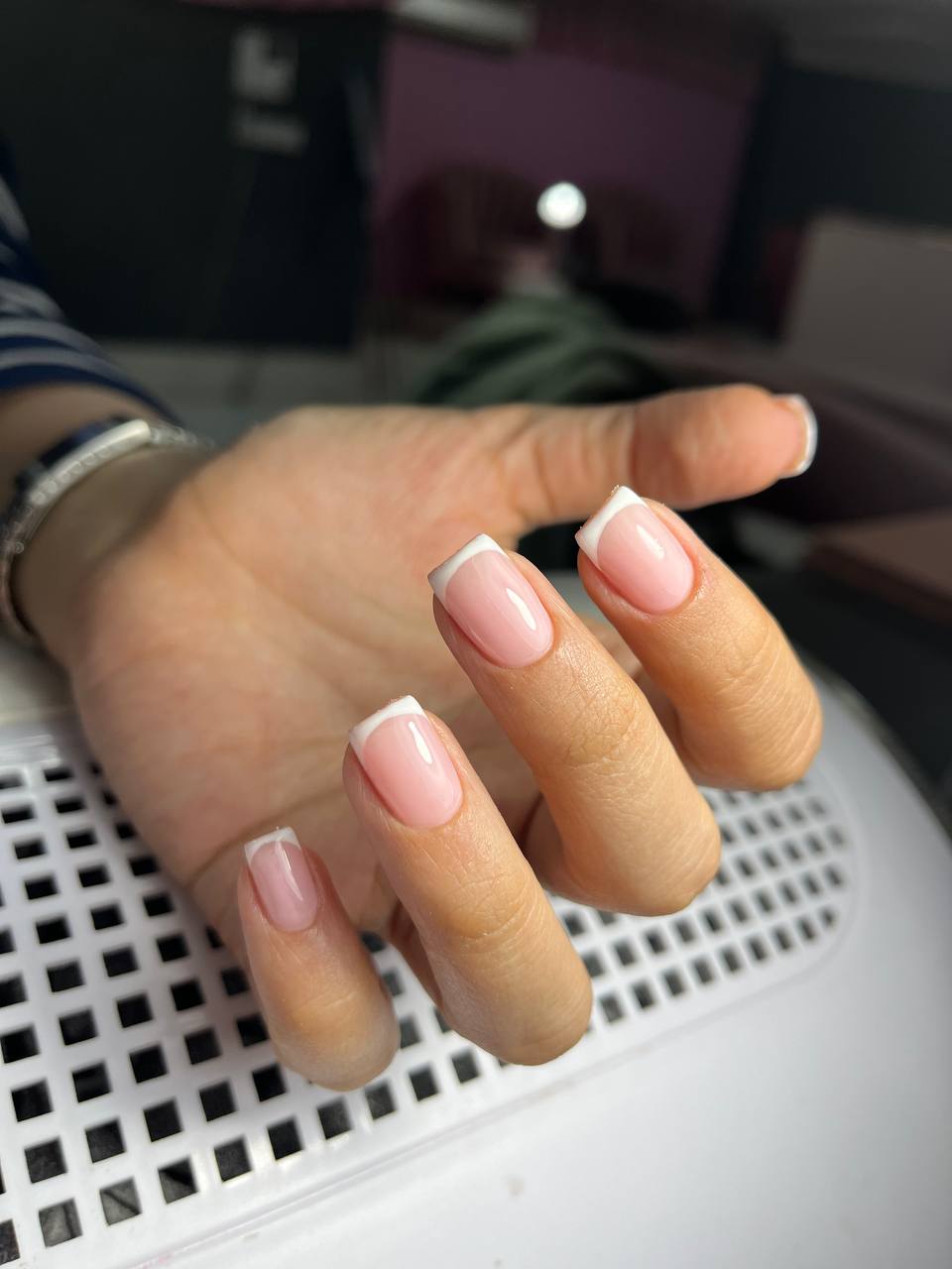 مرکزناخن فرحناز