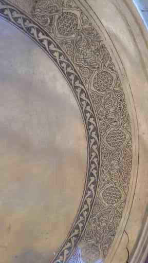 آموزشگاه و کارگاه قلمزنی روی فلزات قومس