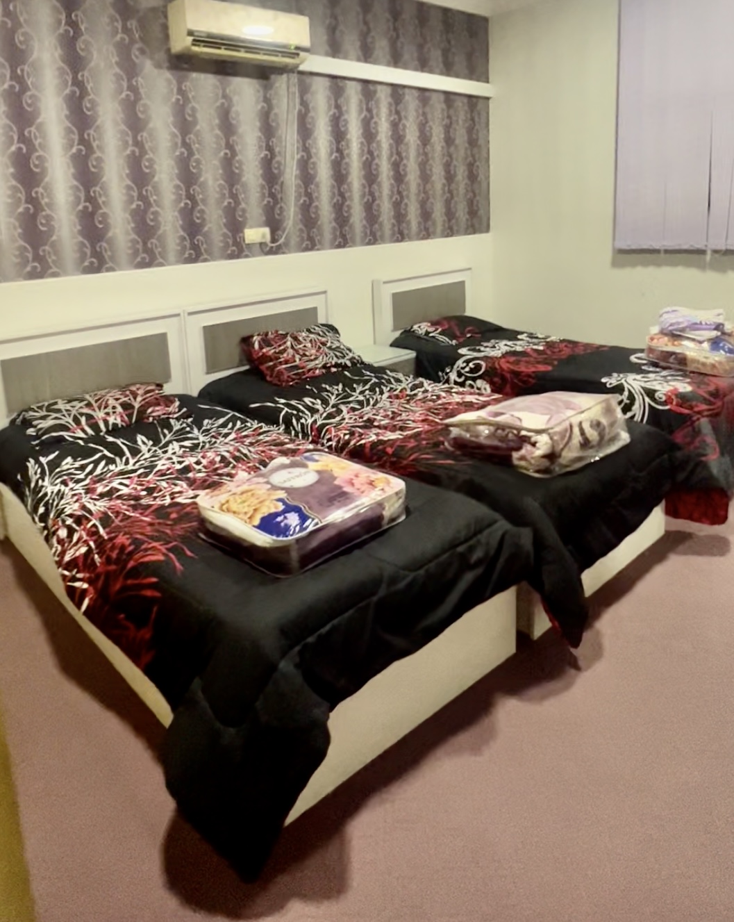 خوابگاه پانسیون آقایان وبانوان پرنده آبی