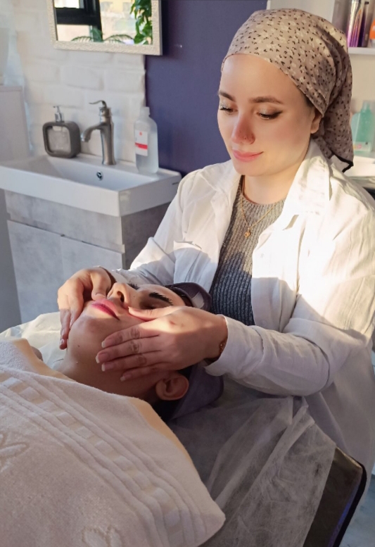 کلینیک زیبایی سحر