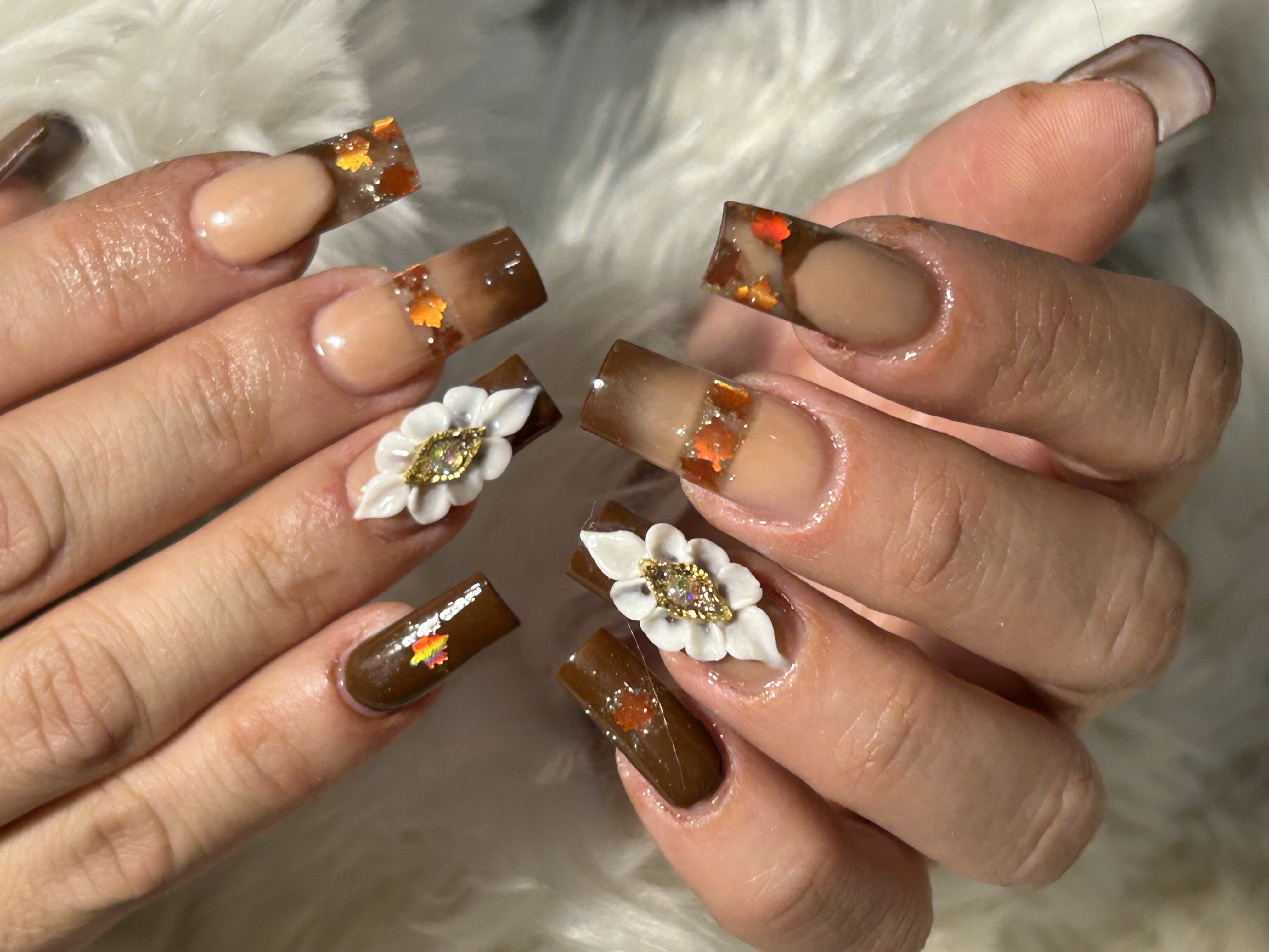 سالن زیبایی و آرایشگاه زنانه ریوا