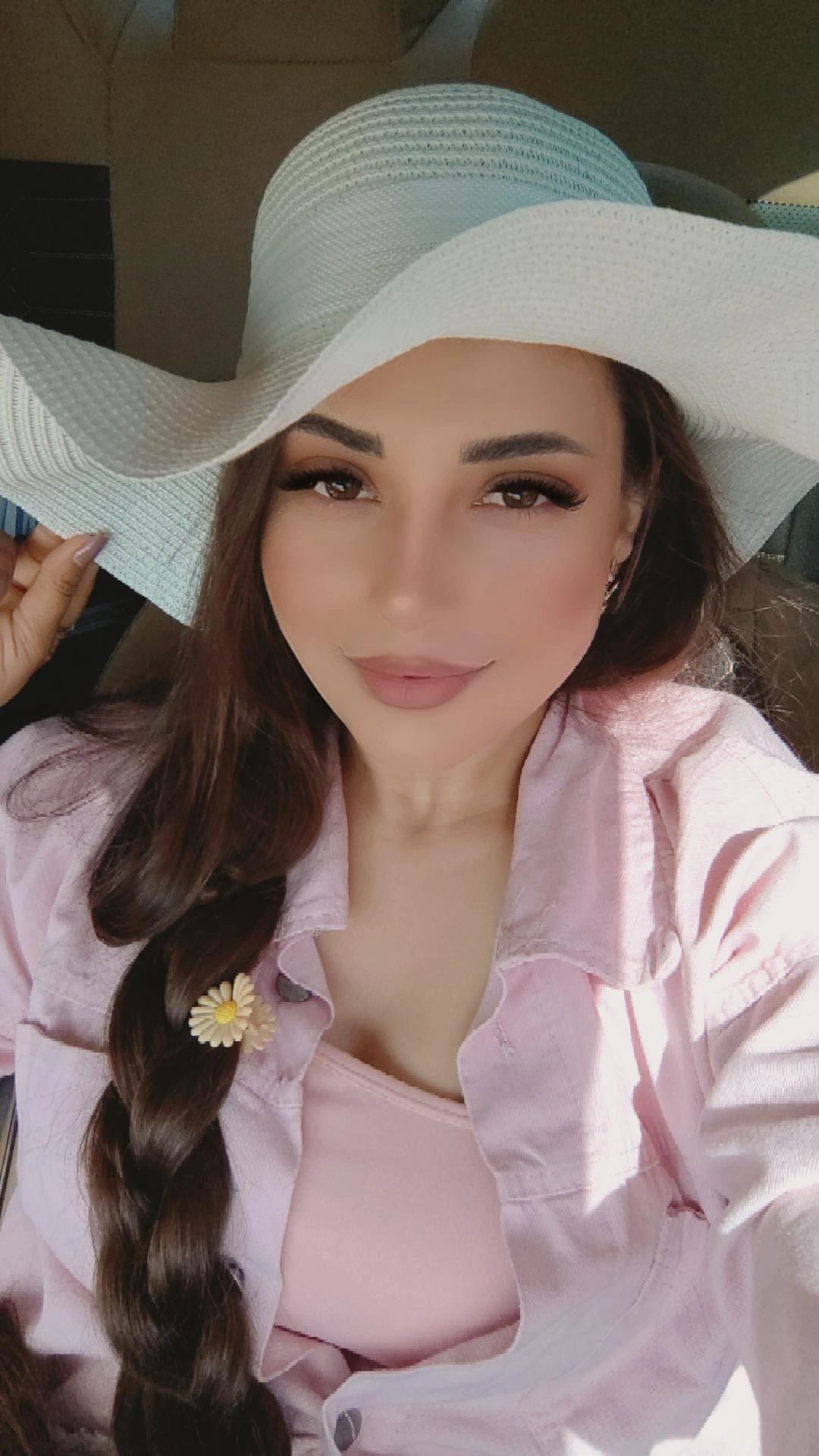 خدمات تخصصی اکستنشن مژه فرح