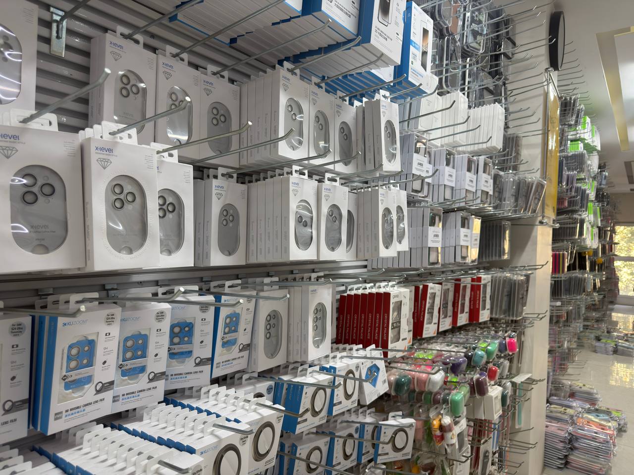 فروشگاه موبایل و لوازم جانبی کنسل