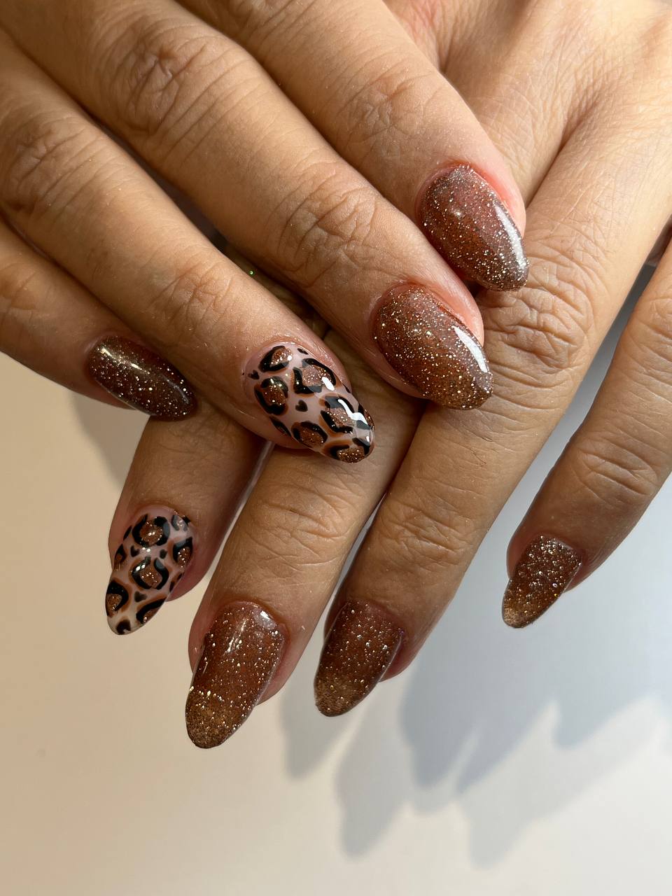 کاشت ناخن محمدی