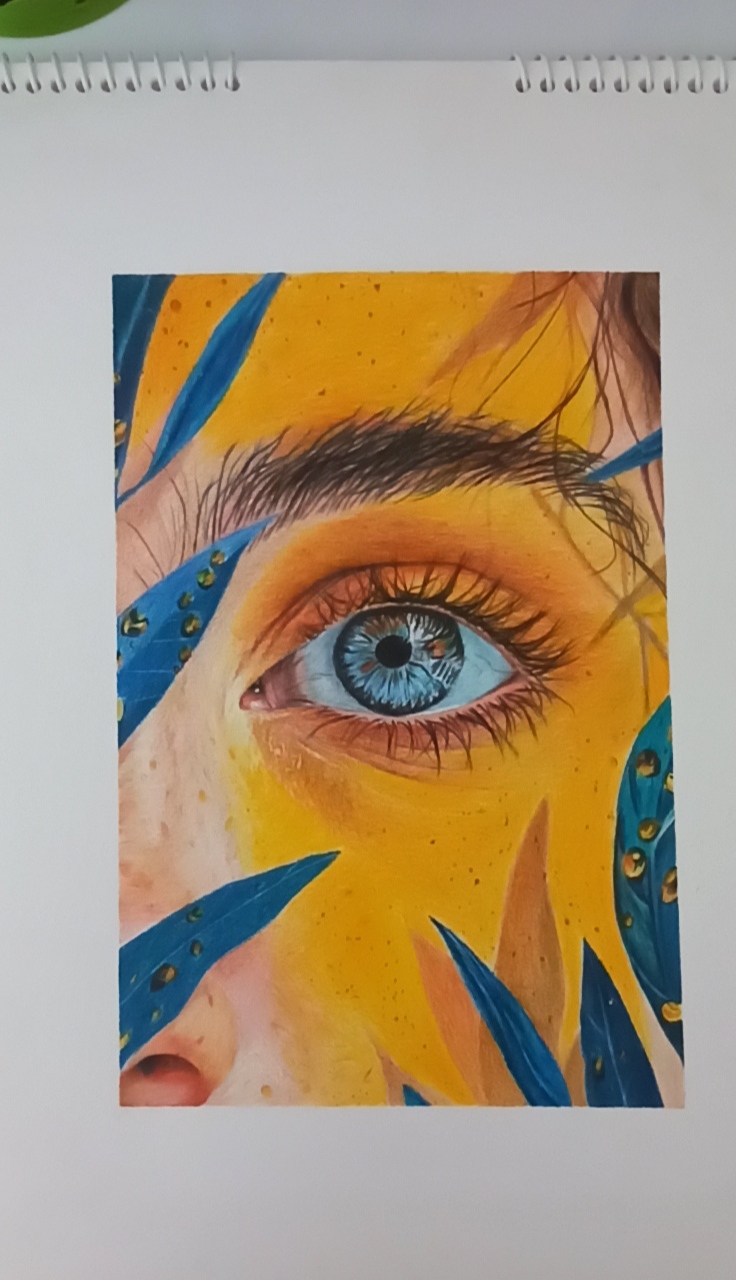 ثبت لبخند تو با مدادرنگی