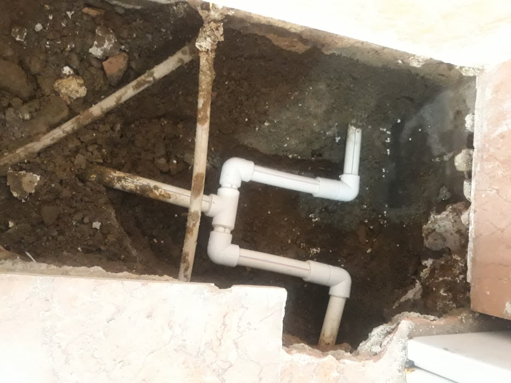 لوله بازکنی و نشت یابی ترکیدگی