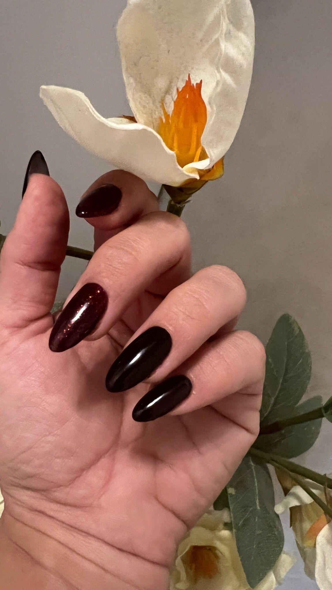 خدمات و آموزش تخصصی لاین ناخن آیریس