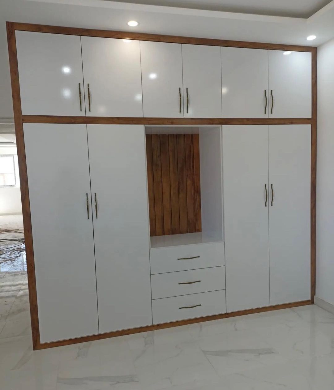 کابینت و کمد آرتی کور