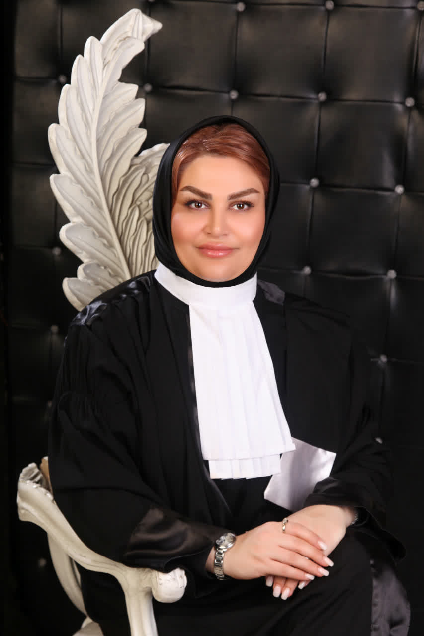 وکیل پایه یک دادگستری