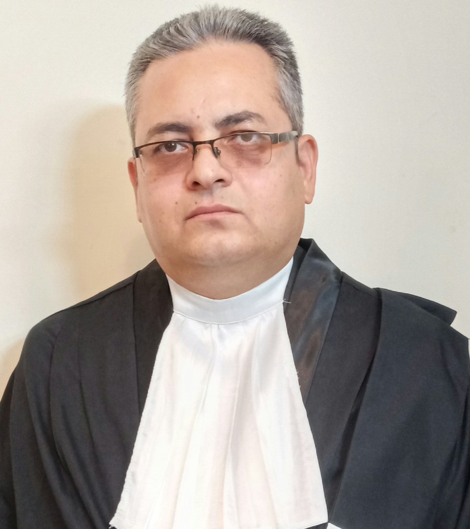 جواد حسین پور وکیل پایه یک  دادگستری