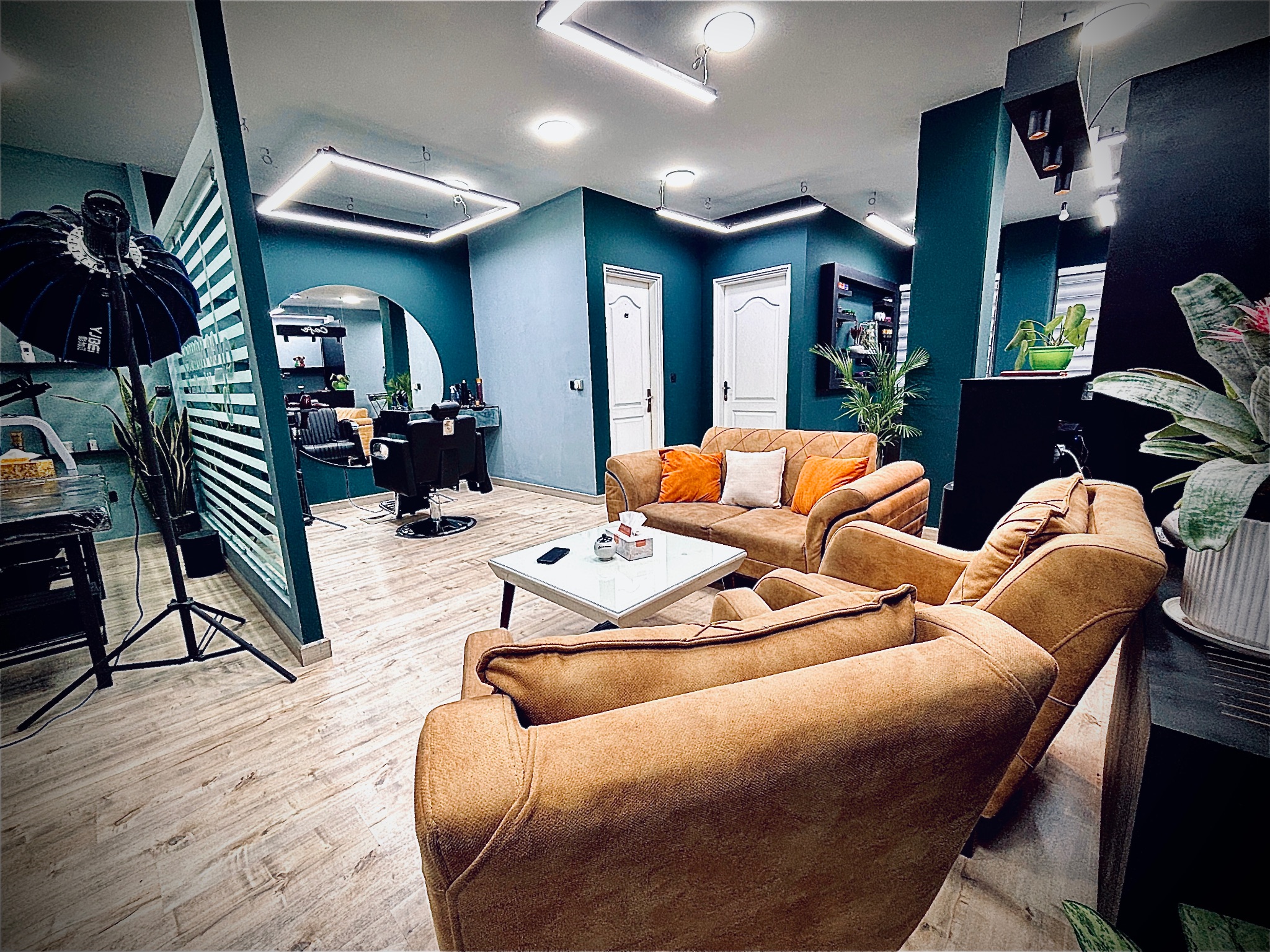 سالن آرایشگاه مهیار نیازی