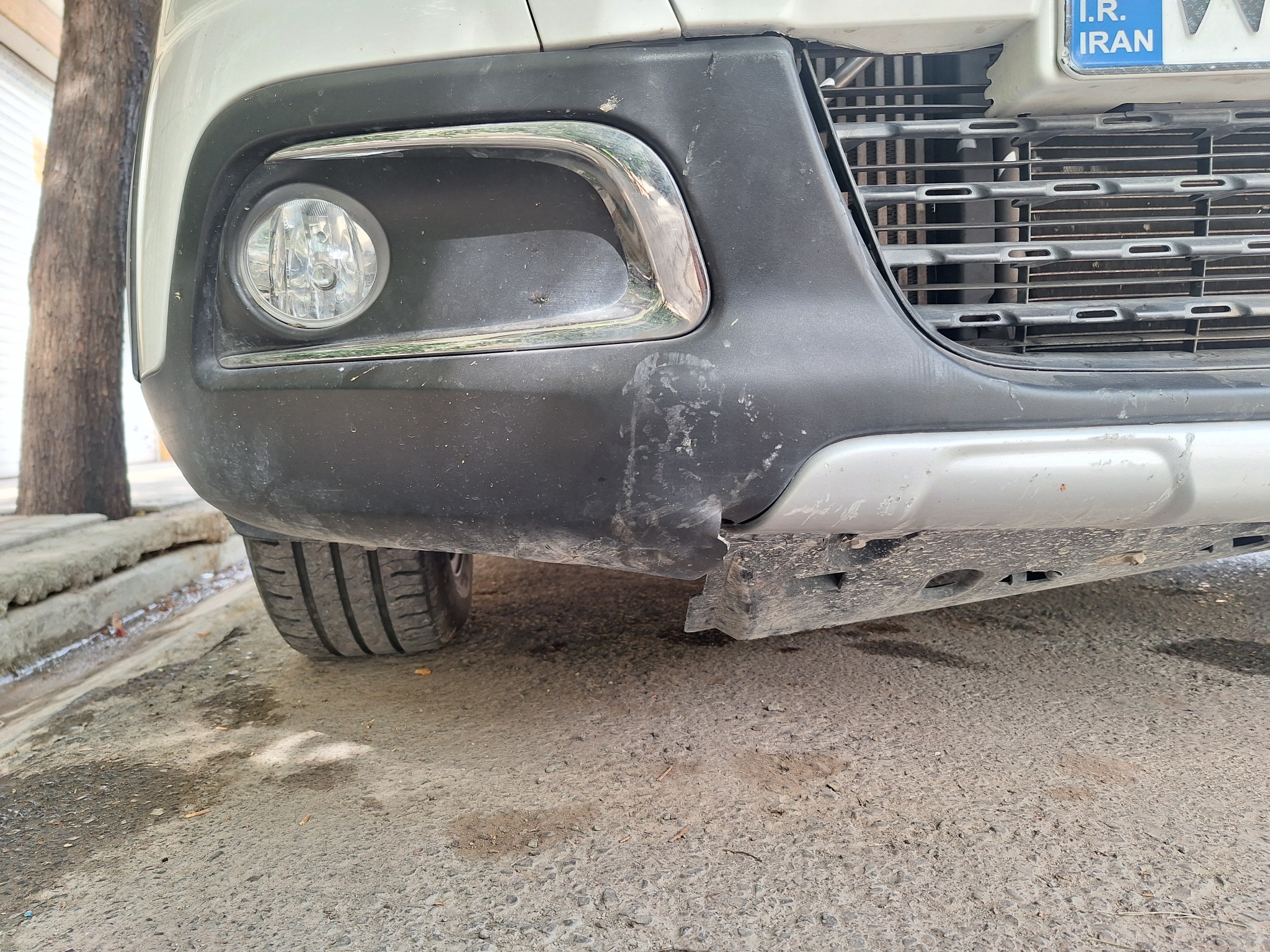 سپرسازی و رنگ و خدمات انواع خودرو موسوی