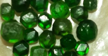 حوزه تخصصی تهیه جواهرات گارنت رهنما