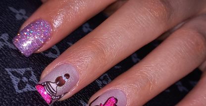 خدمات تخصصی ناخن فاطیماه