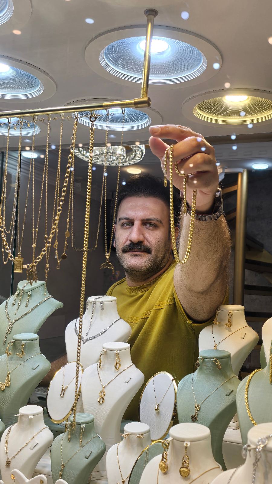 صرافی و طلا فروشی عیاران