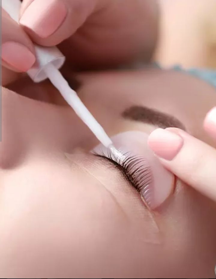 پاک سازی صورت، لیفت مژه، ابرو