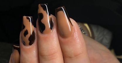 خدمات ناخن نگین