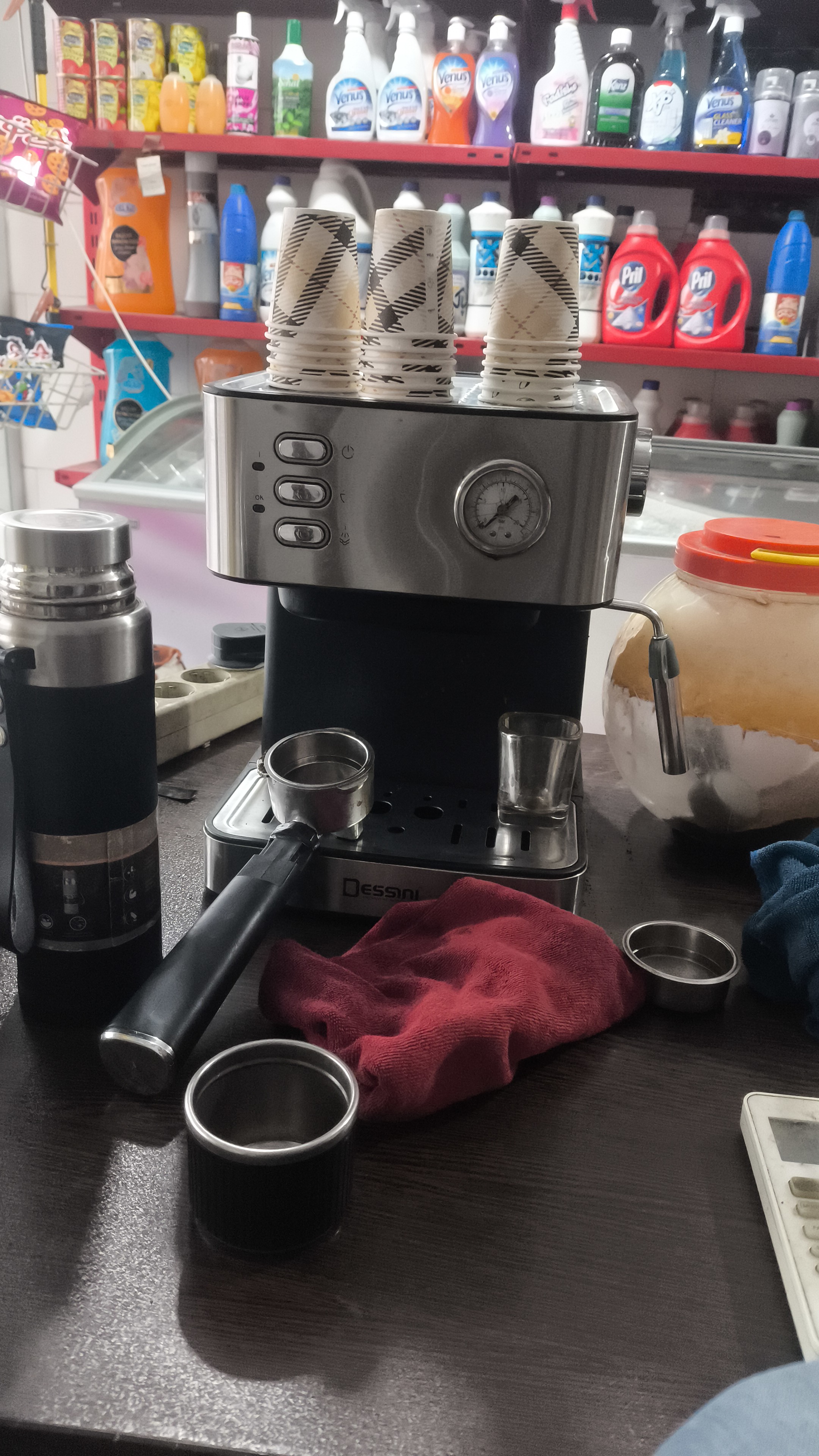 فروشگاه موادغذایی قنواتی