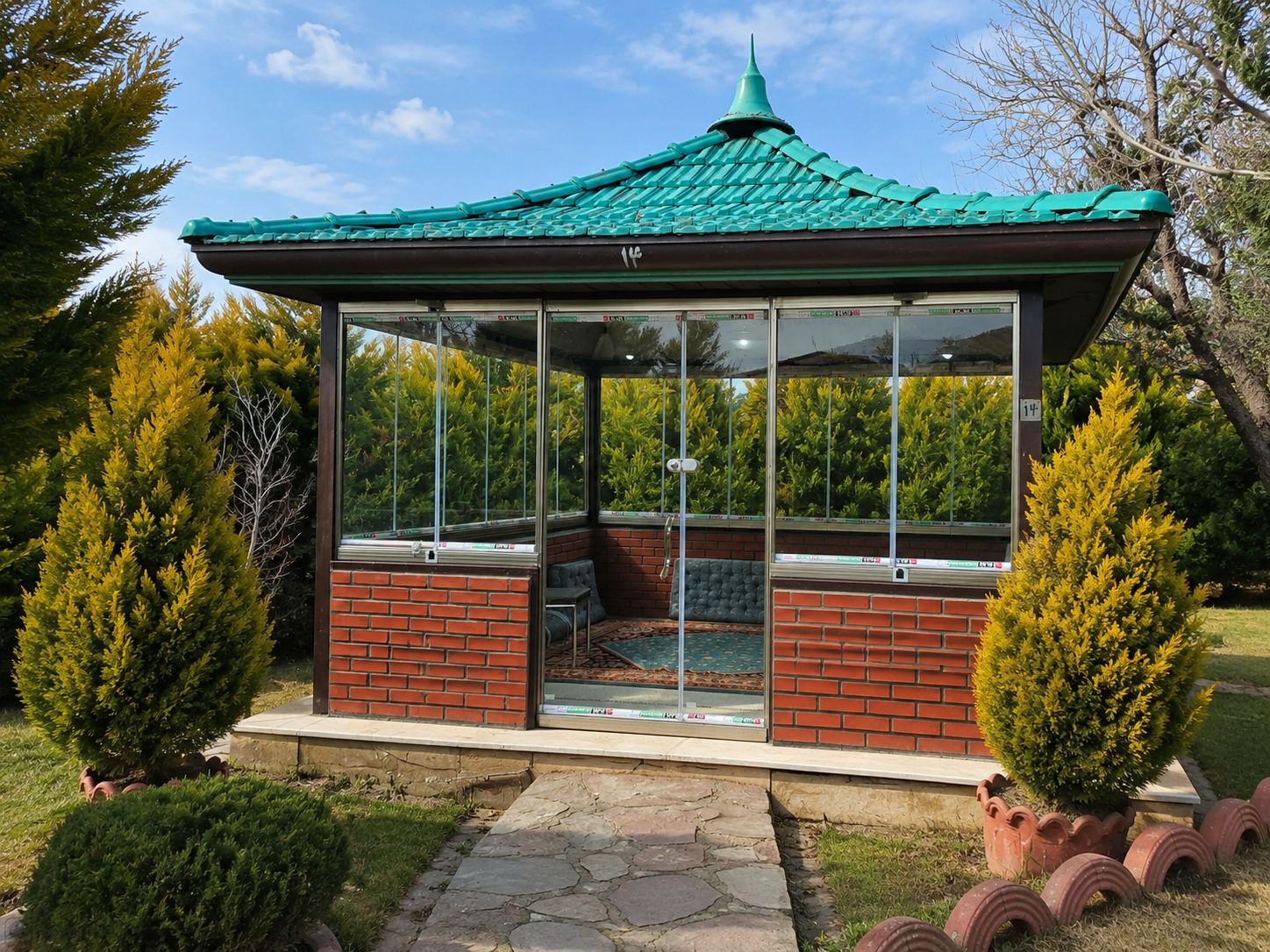 ایمن گستر حسنی
