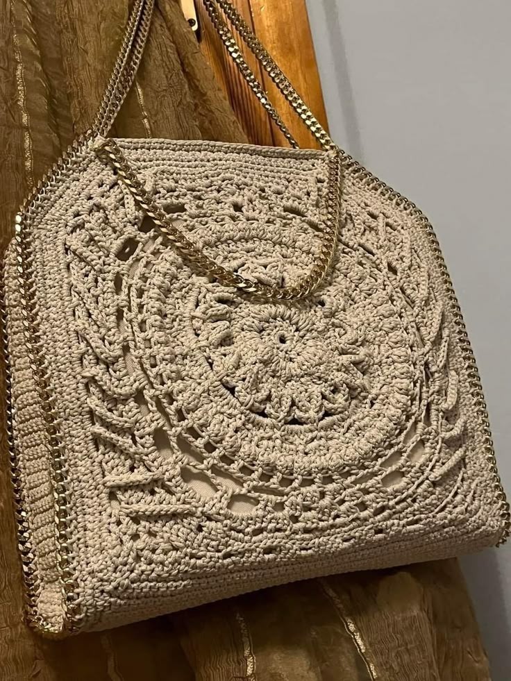 آموزشگاه بافندگی وخیاطی آرتا