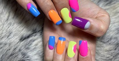 خدمات تخصصی ناخن سولماز