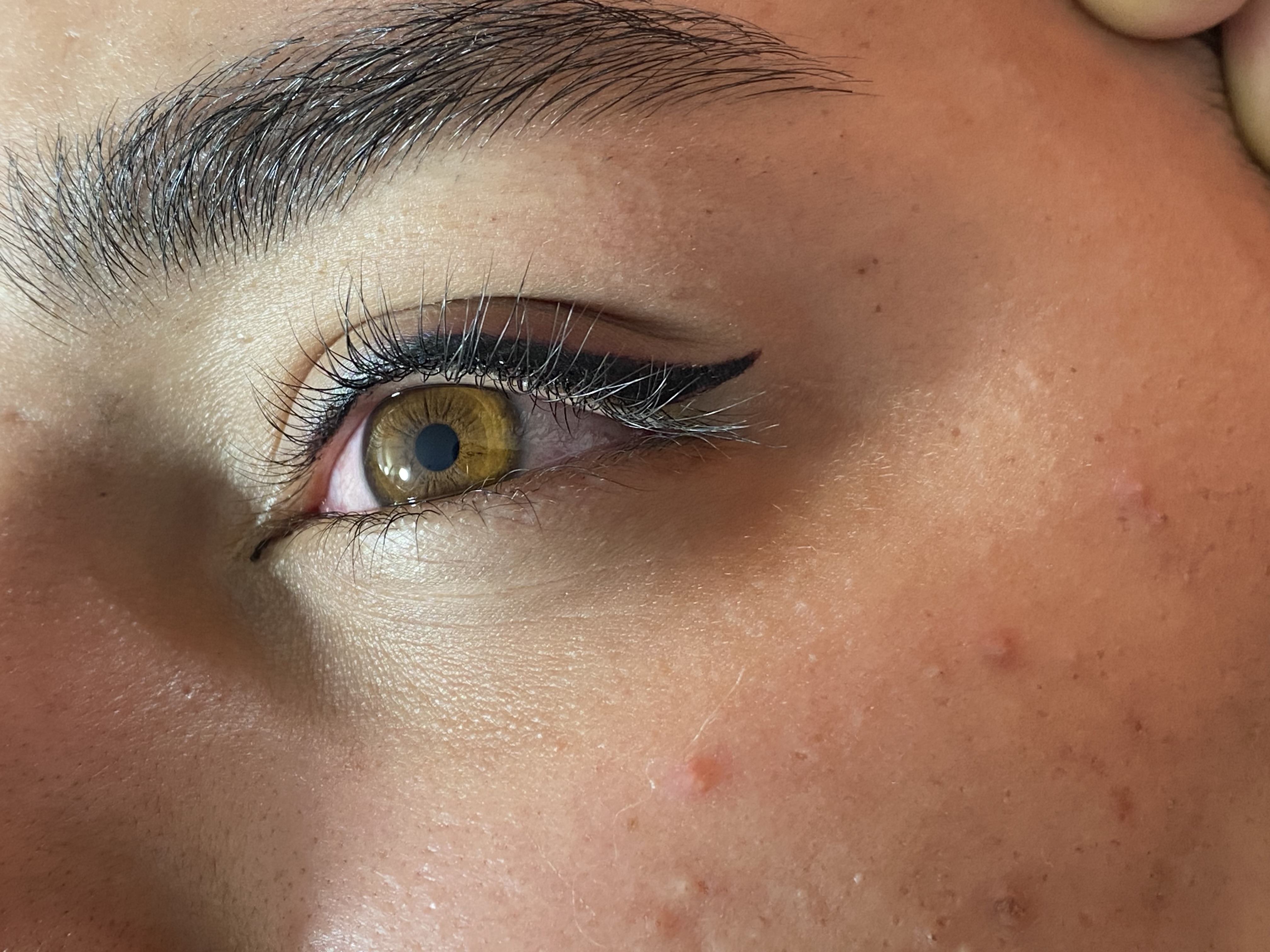 سالن زیبایی موباما