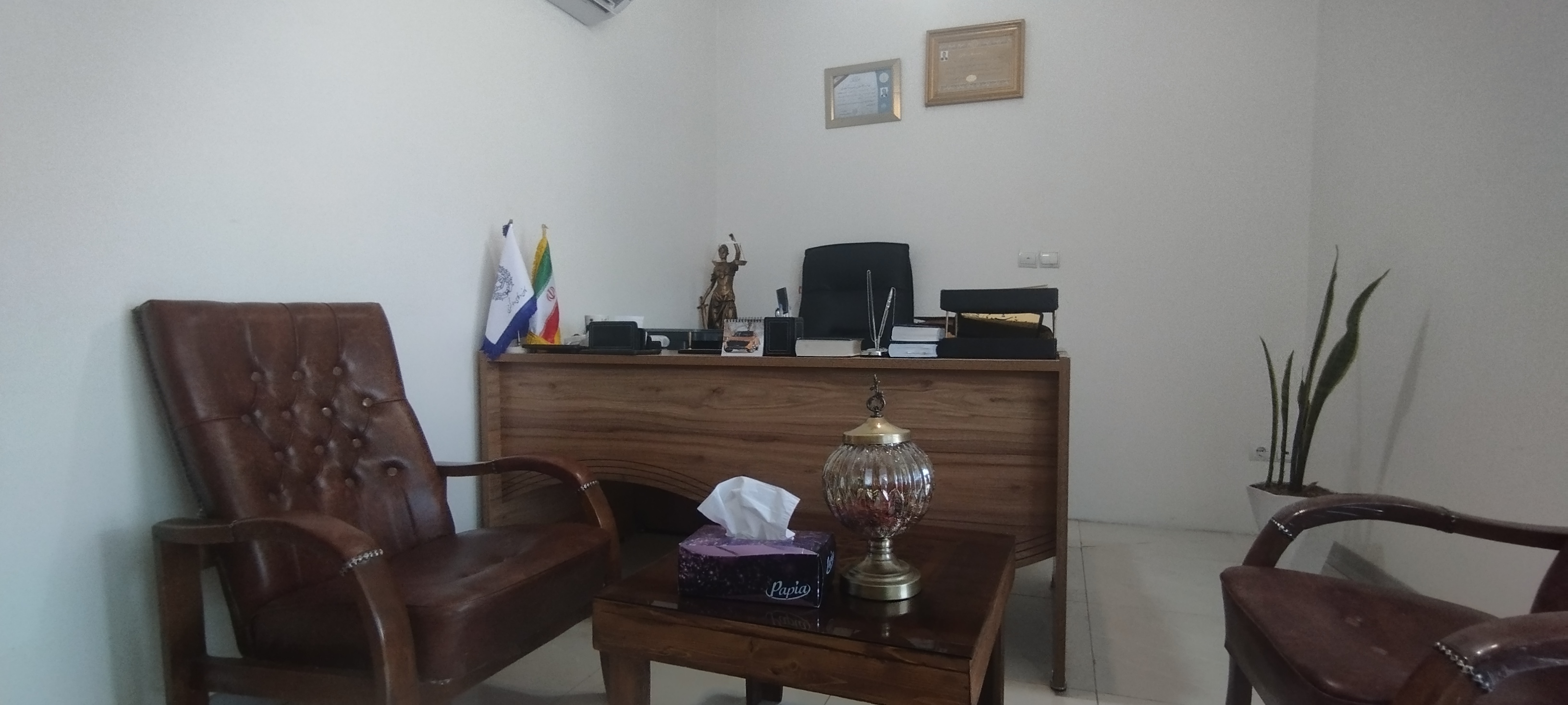 محسن خورشیدی  وکیل پایه یک دادگستری