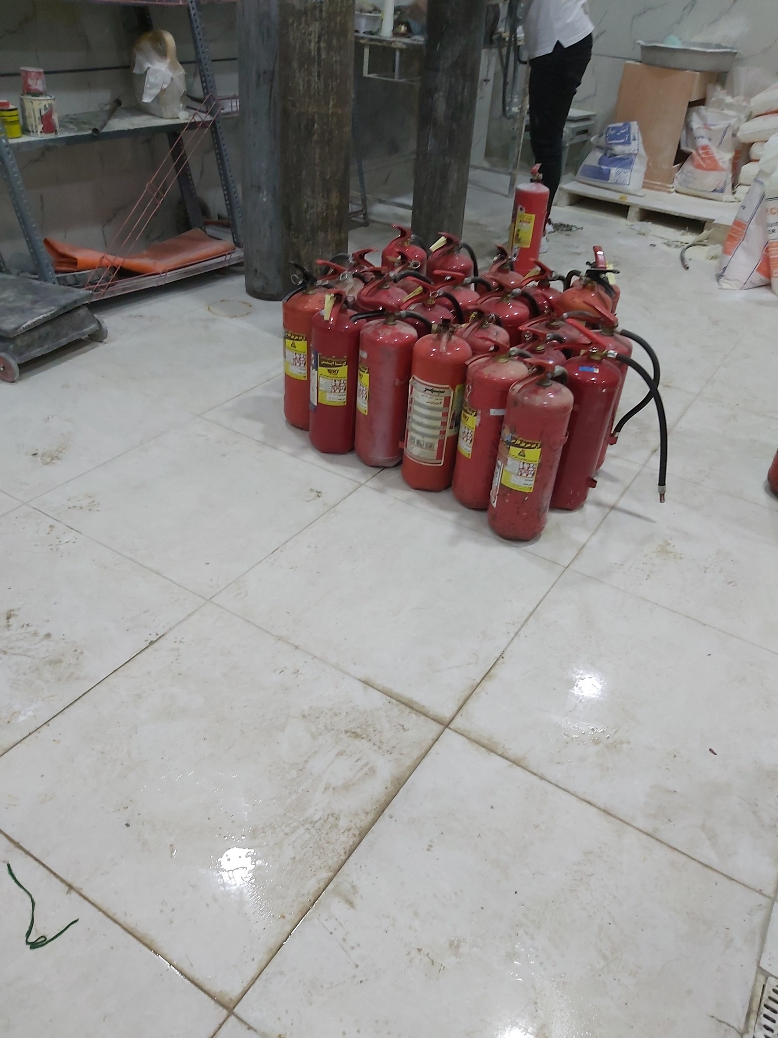 شارژ کپسول های اتش نشانی حسنپور