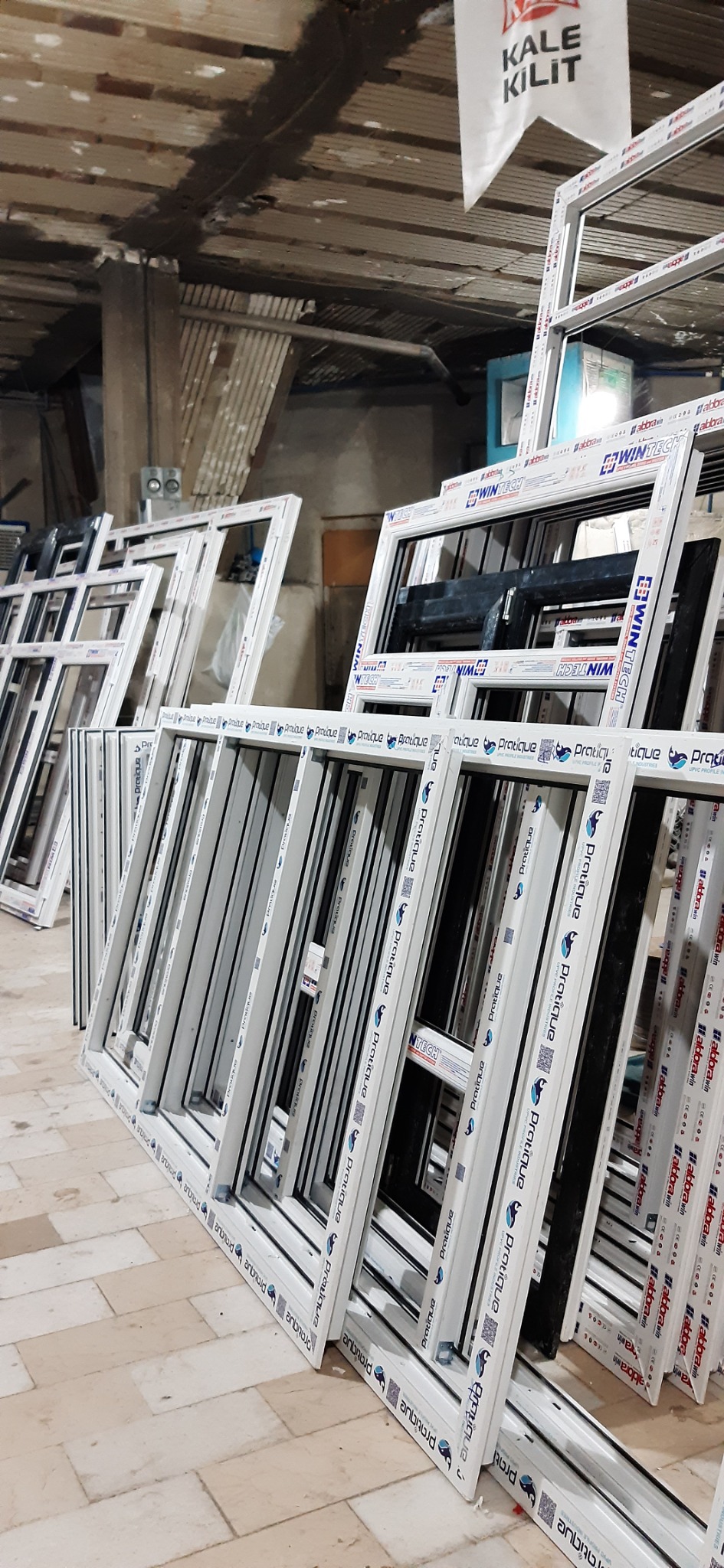 پنجره  دوجداره UPVC