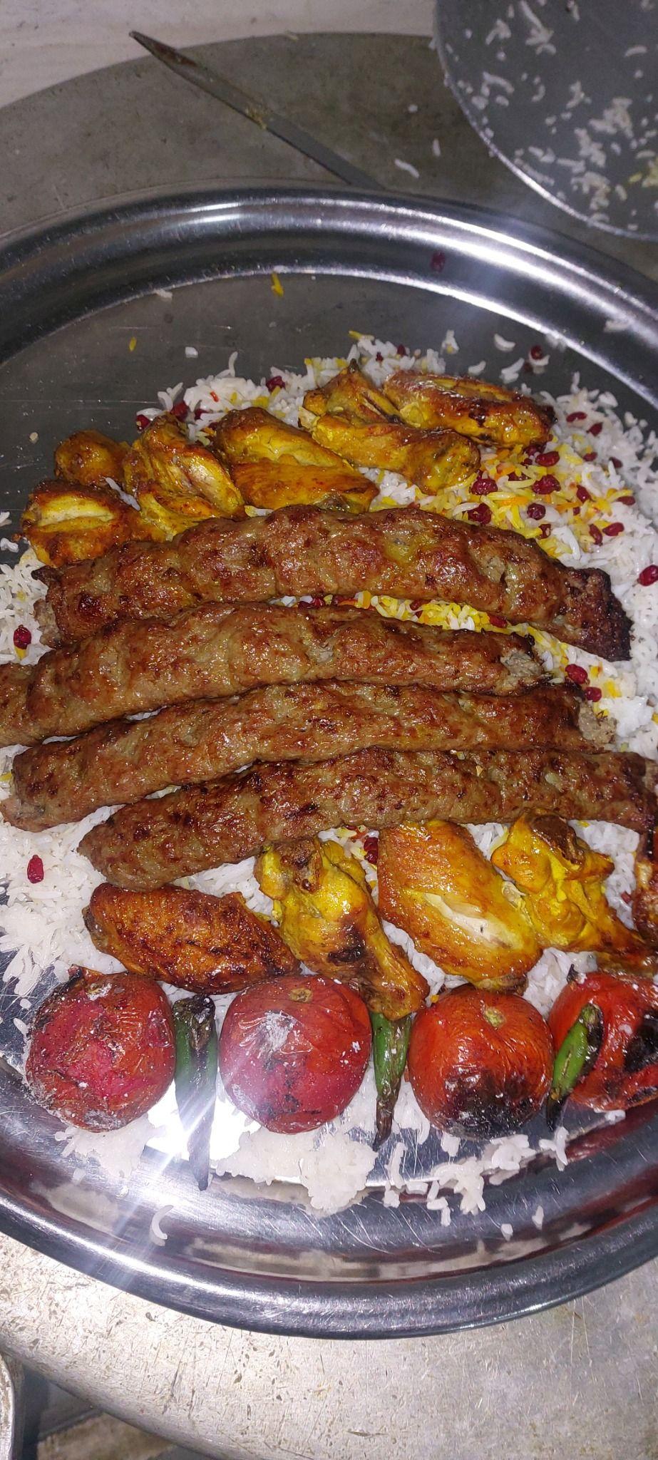 رستوران و کبابی آتشکده بهزاد