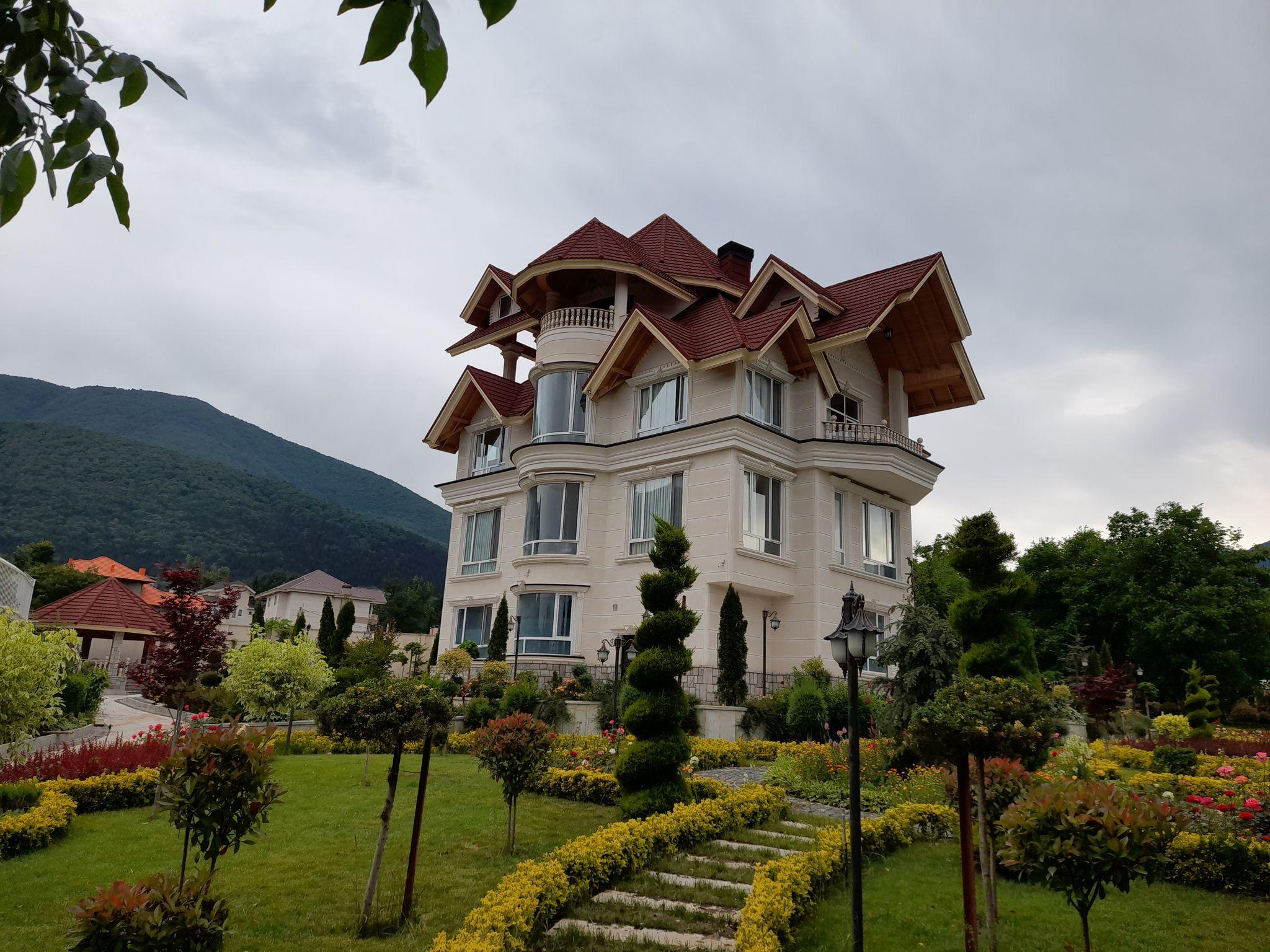 تولید کننده شیشه (عباسی)