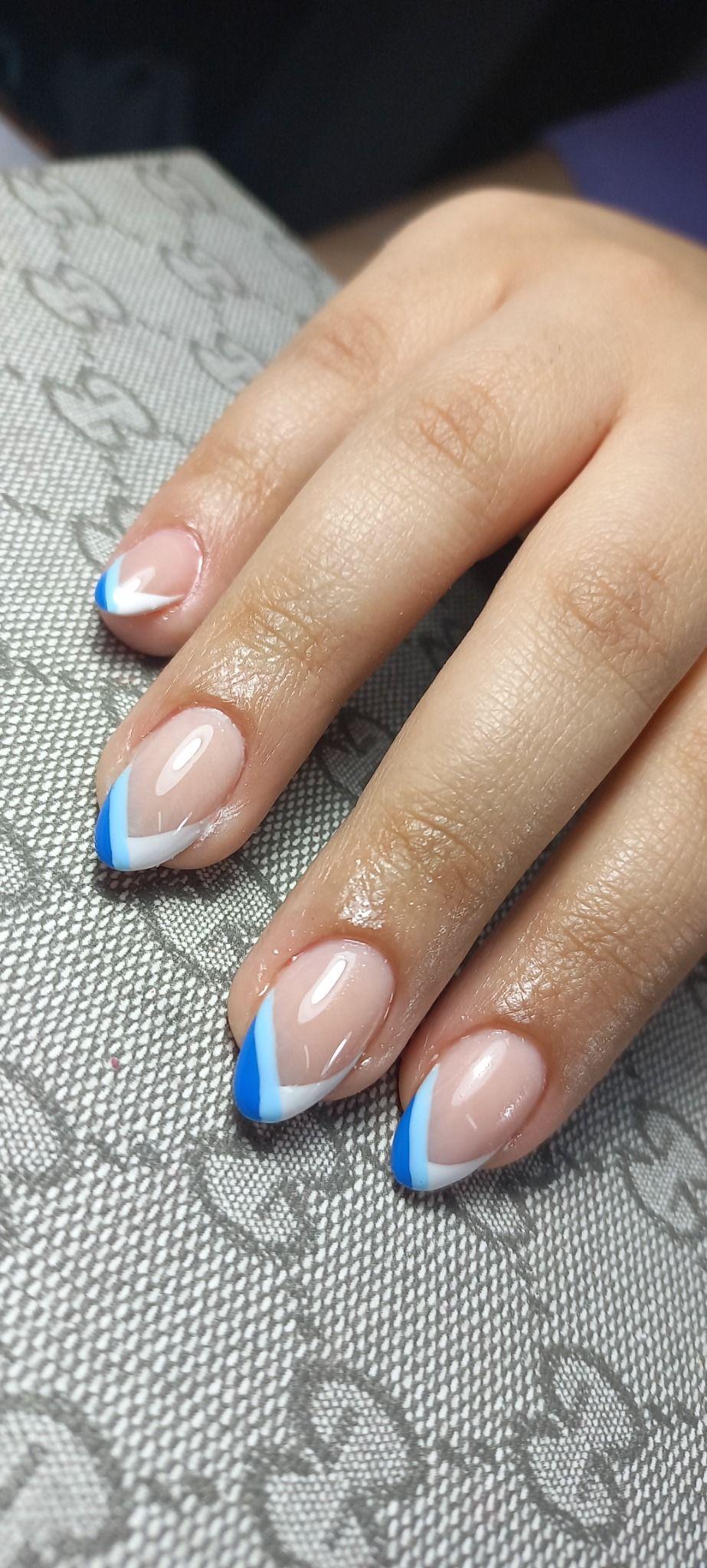 خدمات کاشت ناخن و کراتین مو مرضیه رحیمی