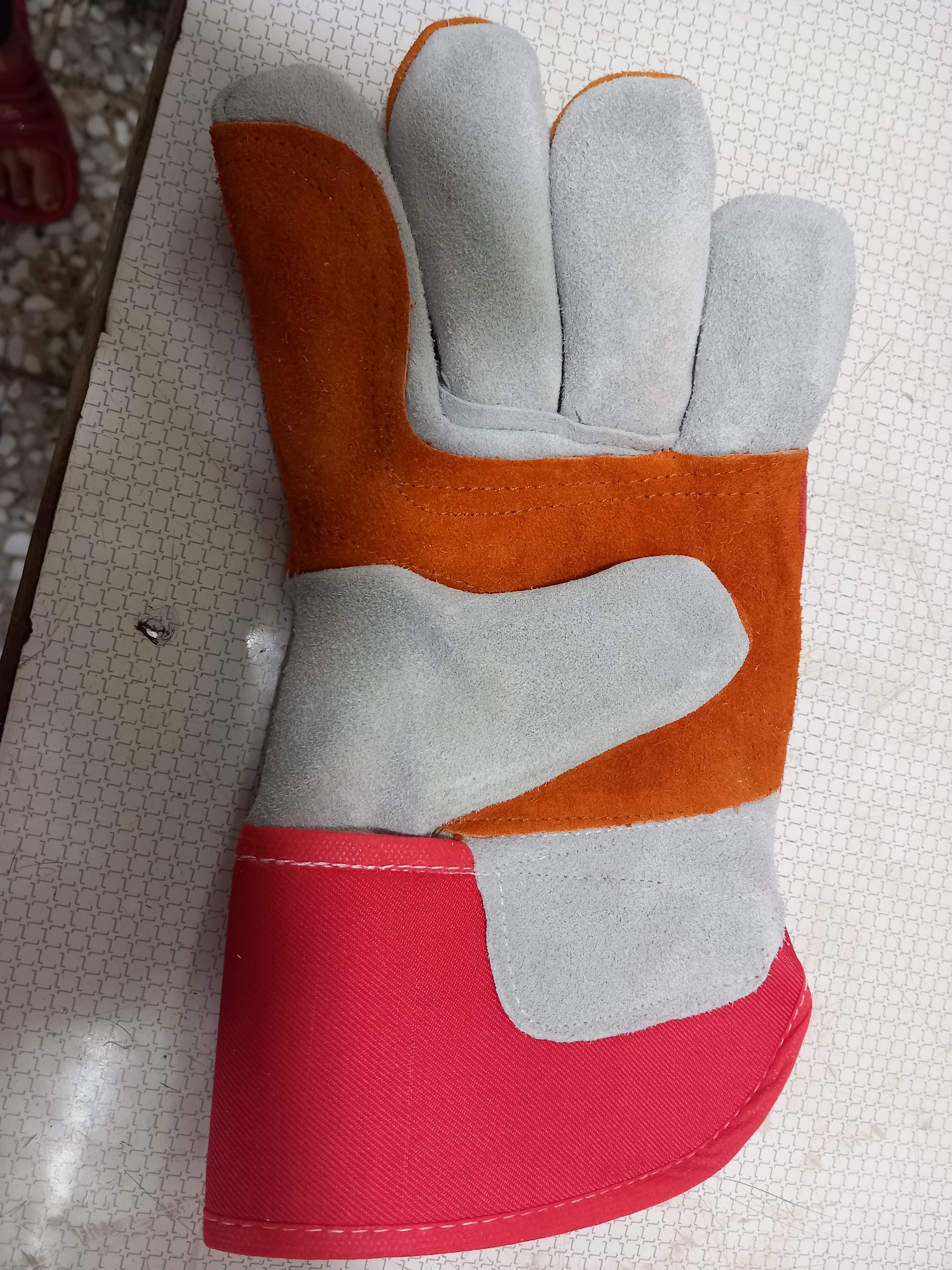 تولیدی دستکش های صنعتی خارجی وایرانی