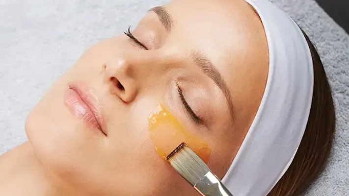 فیشال و پاکسازی پوست تخصصی تالگو وان